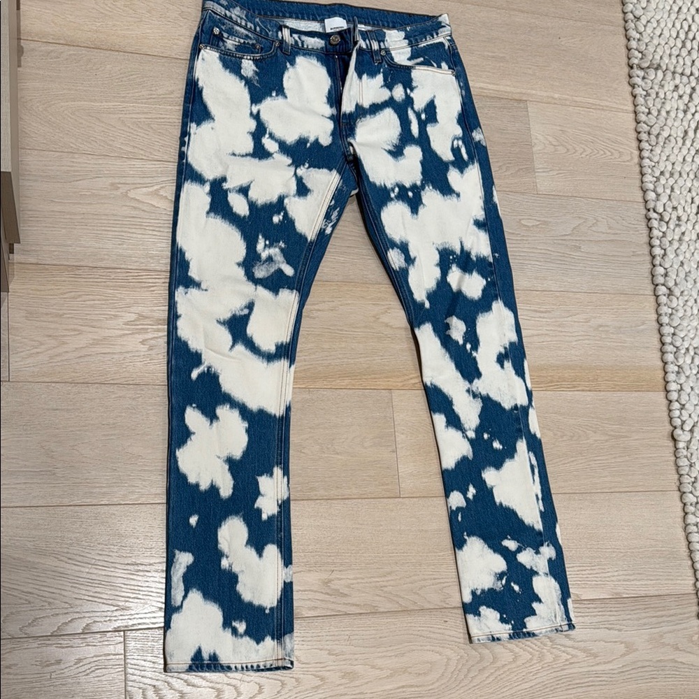 Burberry Blue and White Straight Jeans with Artistic Design